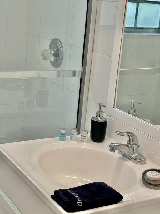 Amazing 5 - Bed Apartments Perfect For A Large Family Bal Harbour Екстериор снимка