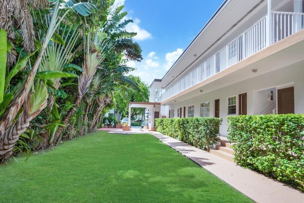 Amazing 5 - Bed Apartments Perfect For A Large Family Bal Harbour Екстериор снимка