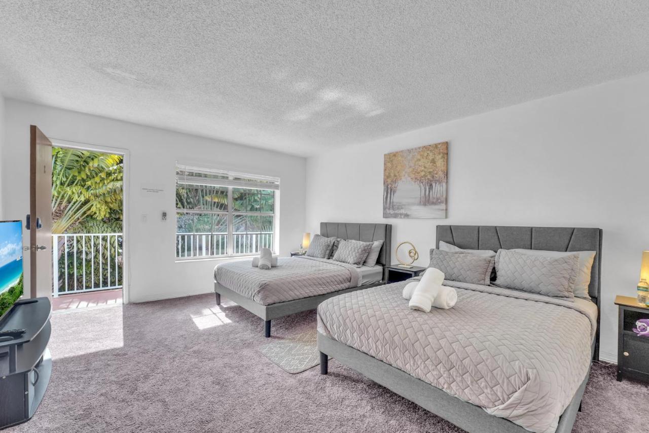 Amazing 5 - Bed Apartments Perfect For A Large Family Bal Harbour Екстериор снимка